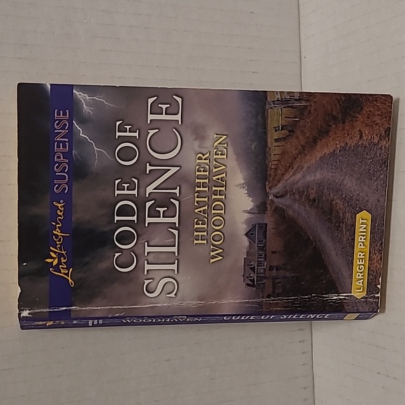 10 Large Print Love Inspired Suspense Inspirational Romance Paperback Books - Picture 6 of 16